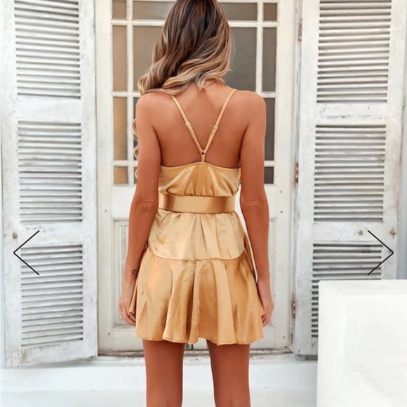 NWT Hello Molly belted satin mini dress women’s size small - Picture 3 of 11